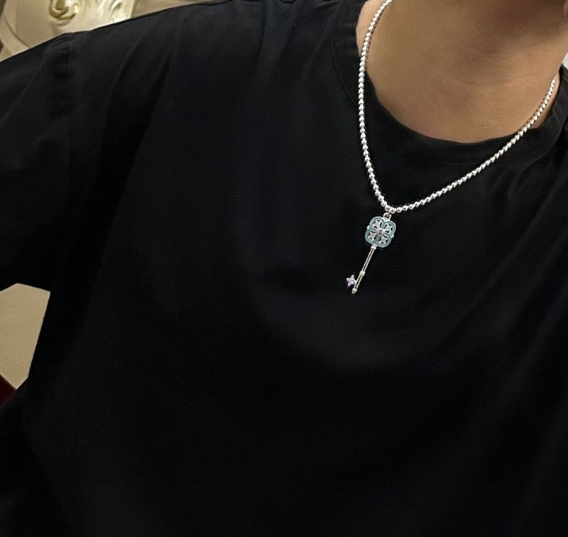 T*f*ny necklaces